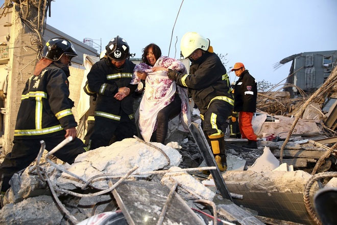 Picture 5 of Houses crumbling after the earthquake in Taiwan