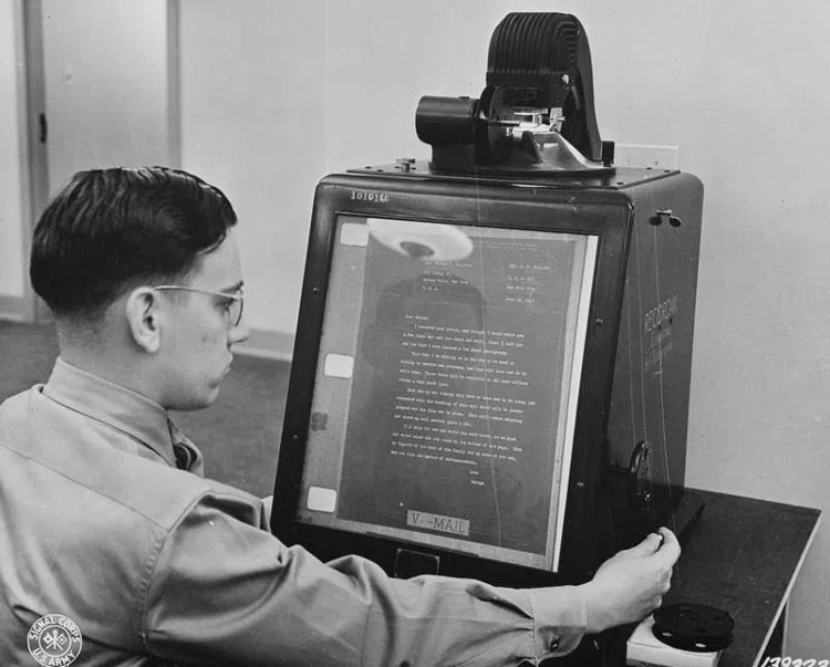 Picture 6 of How Americans send mail during World War II without the Internet
