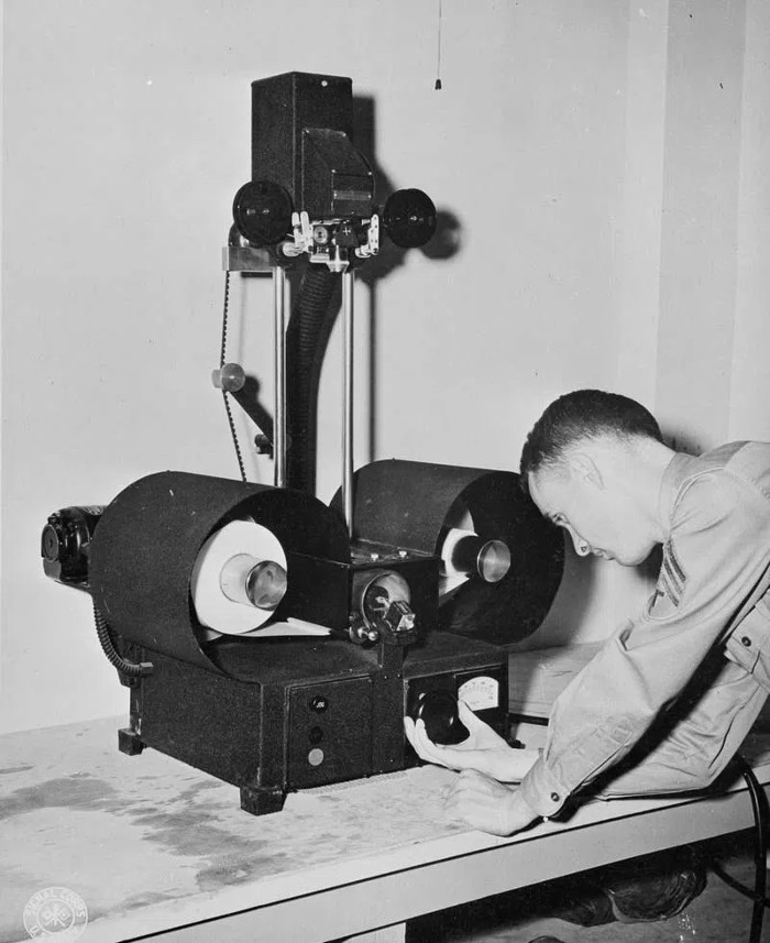Picture 7 of How Americans send mail during World War II without the Internet