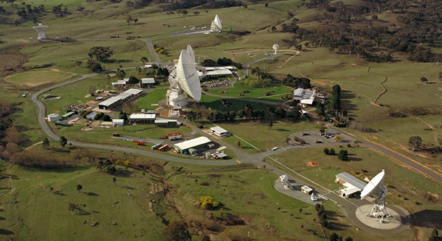 Picture 5 of How can scientists on Earth be able to communicate, send and receive signals from the universe?