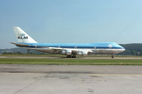 Picture 2 of How do airlines compensate victims?