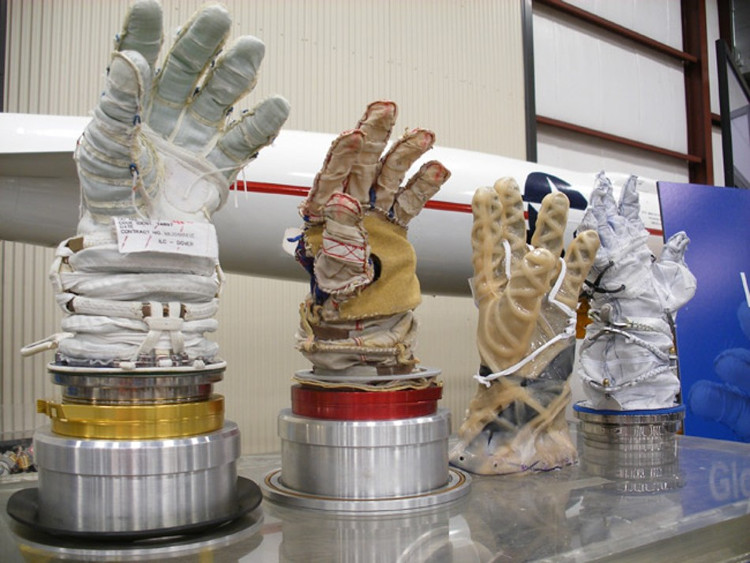 Picture 7 of How do astronauts protect people?