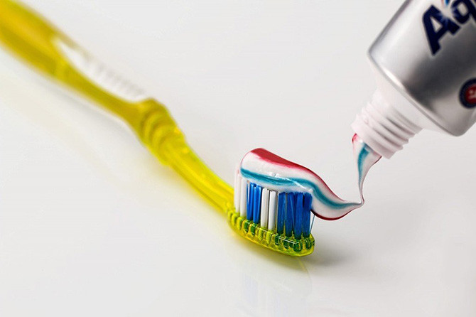 Picture 4 of How do cavities form?