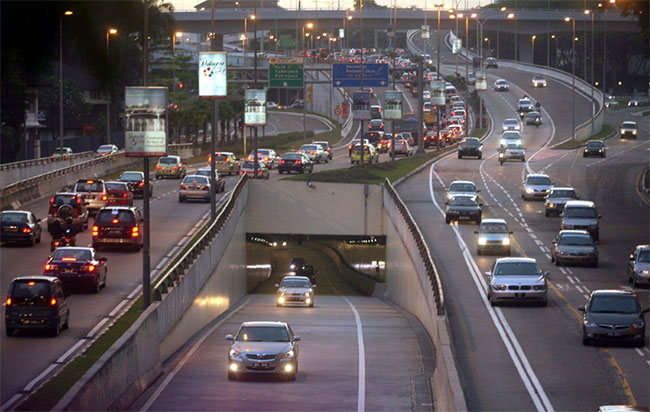Picture 6 of How do major cities in the world seize and reuse rainwater?