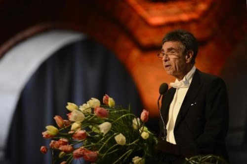 Picture 1 of How do Nobel laureates use bonuses