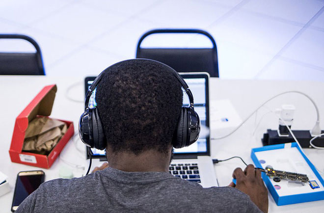 Picture 3 of How does listening to music work to your brain?