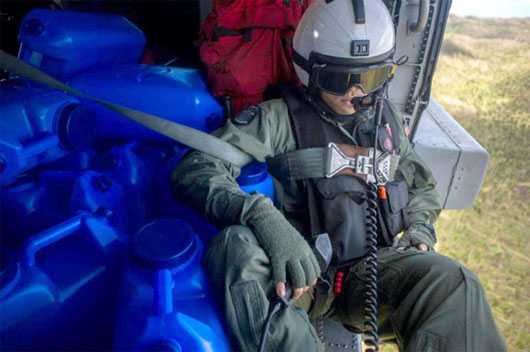 Picture 6 of How does the US Navy provide clean water to Filipinos?