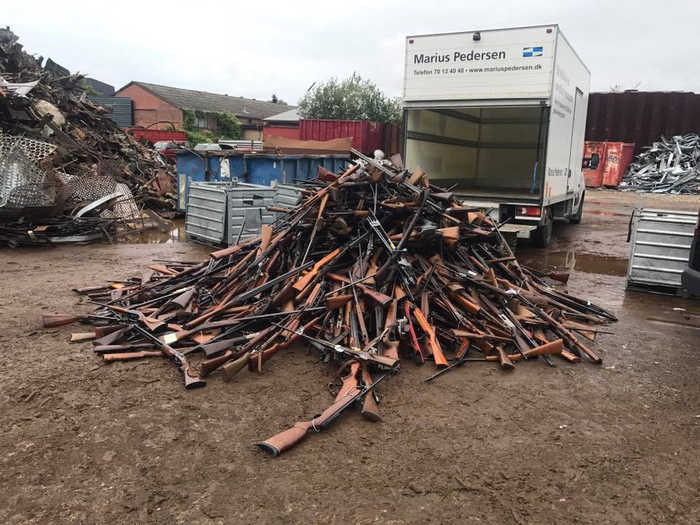 Picture 1 of How is illegal weapons in Denmark destroyed?