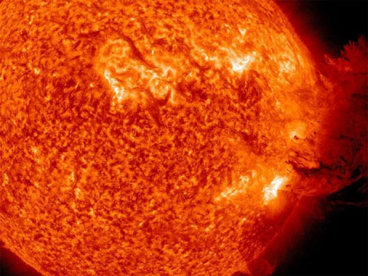 Picture 1 of How is the communication system attacked by the solar storm?