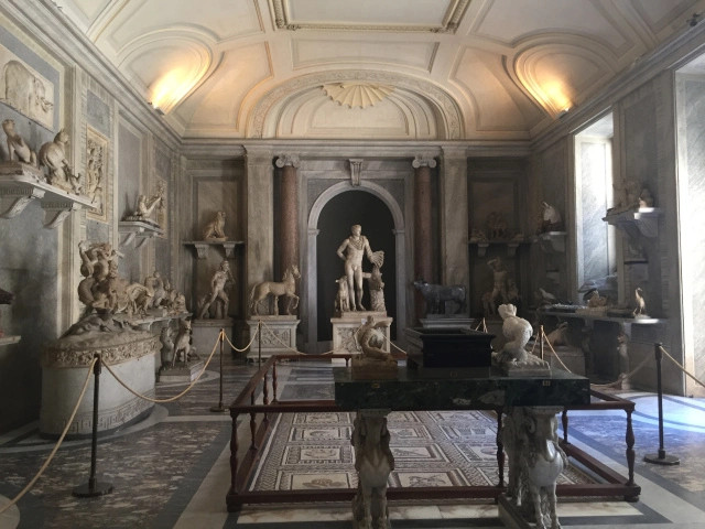 Picture 5 of How is the Vatican - the world's smallest business and investment?