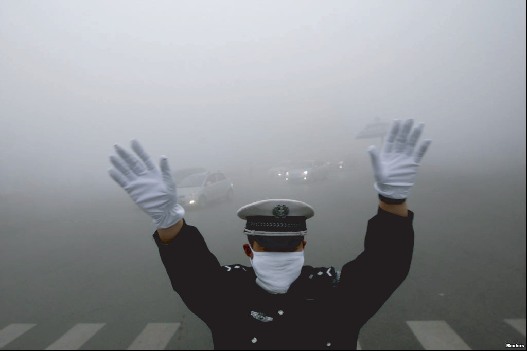 Picture 6 of How is the world polluted?