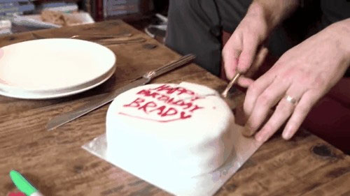 Picture 1 of How long have we always cut the wrong gato cake?