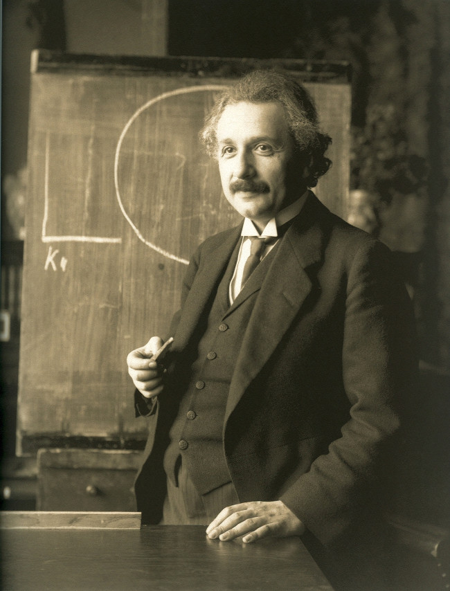 Picture 2 of How much did Einstein's family pay to trade the world with a genius?