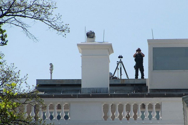 Picture 5 of How strict is the White House protected?