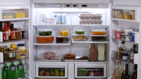 Picture 3 of How to arrange food in the refrigerator to keep it longer