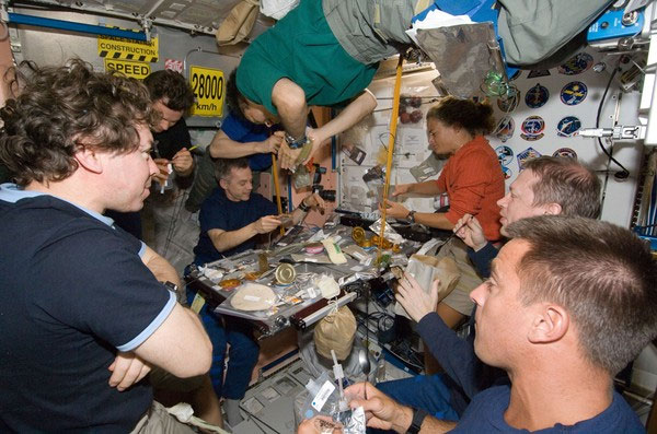 Picture 11 of How to eat and sleep on other universes in Earth?