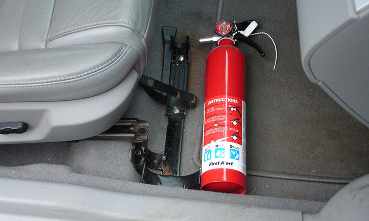 Picture 2 of How to handle when a car burns