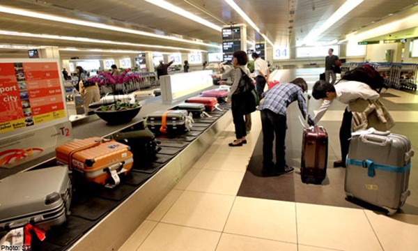 How to handle when stolen and lost luggage at the airport images 3