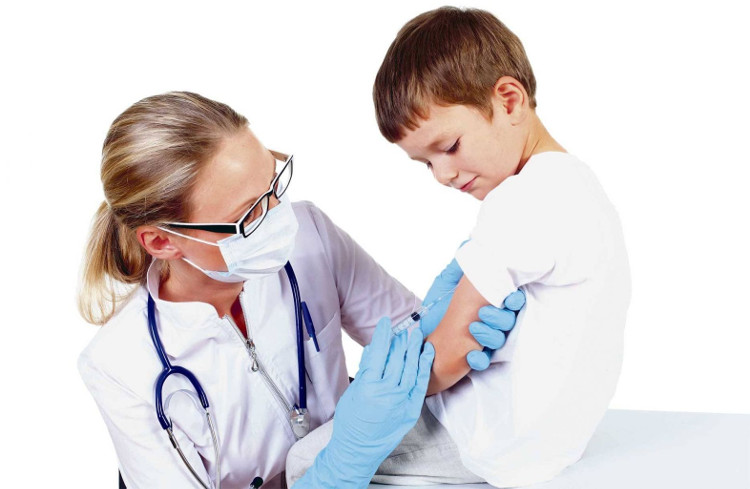 Picture 3 of How to manage anaphylaxis and allergy after vaccination
