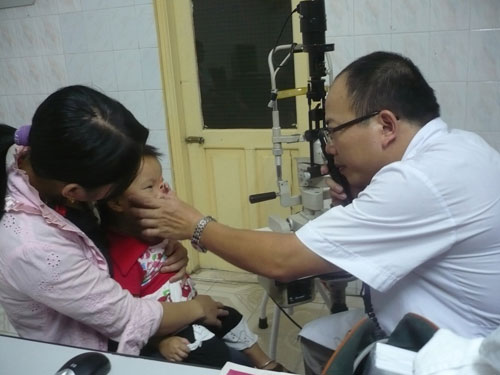 Picture 1 of How to manage and prevent eye injury in children