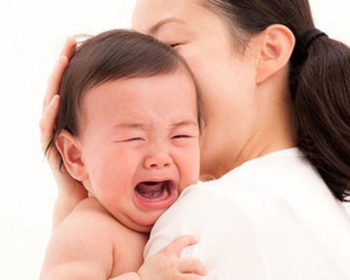Picture 2 of How to protect your baby's health when weather is tight