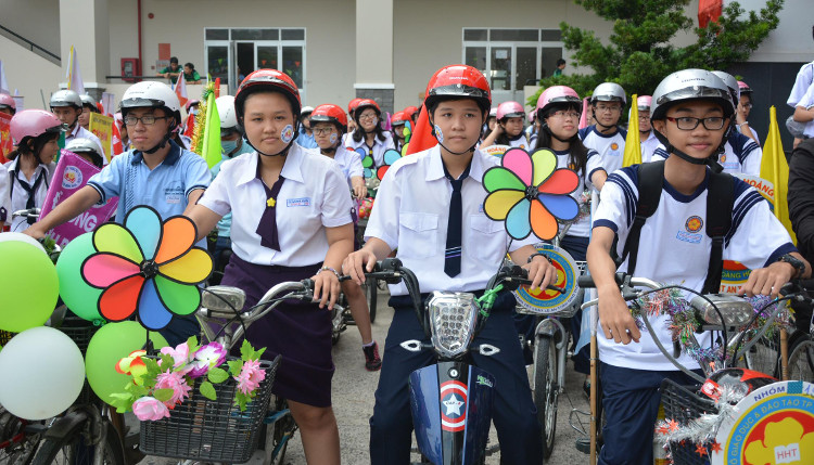 Picture 1 of How to safely ride an electric bicycle