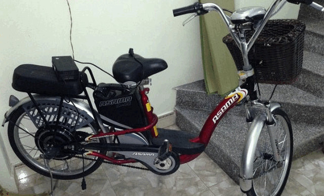Picture 3 of How to safely ride an electric bicycle