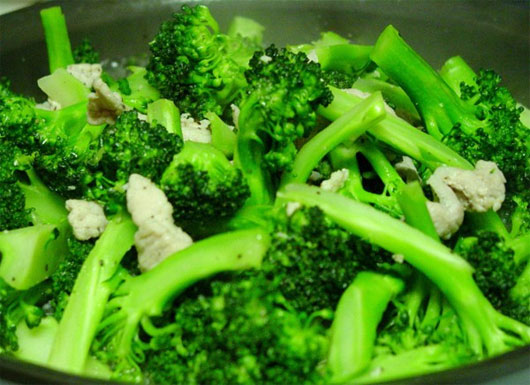 Picture 2 of How to use raw and cooked vegetables to be healthy 'superior'