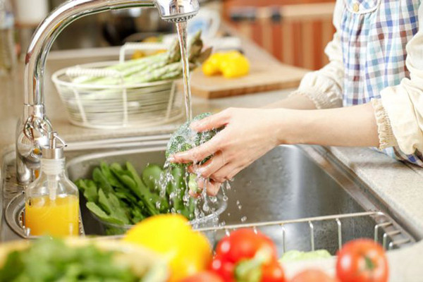 Picture 1 of How to wash clean parasitic vegetables and chemicals