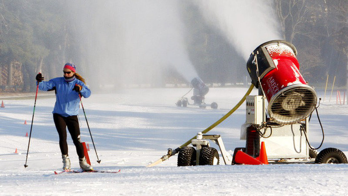 Picture 4 of How was the winter Olympic ice rink made?