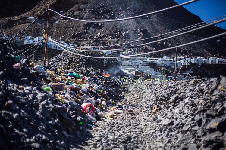 Picture 12 of Huge gold mine in the highest place in the world