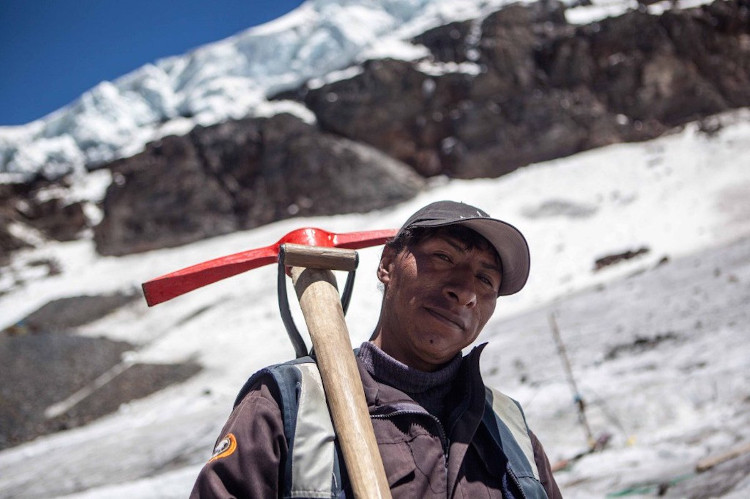 Picture 8 of Huge gold mine in the highest place in the world