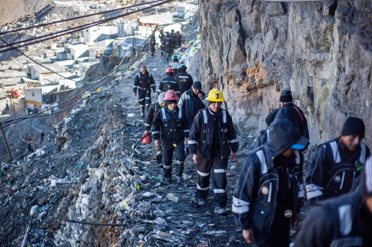 Picture 9 of Huge gold mine in the highest place in the world