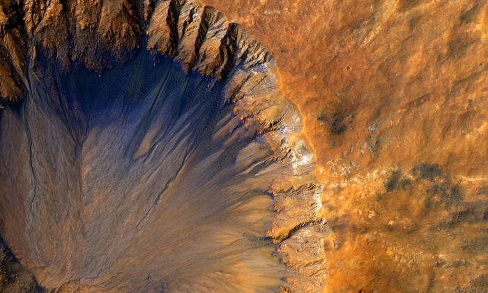 Picture 1 of Huge rain of meteorites grows the germ of life on Mars