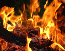 Picture 1 of Humans know how to create fire 790 thousand years ago