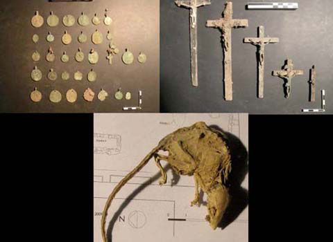 Picture 4 of Hundreds of mummies discovered in mass graves