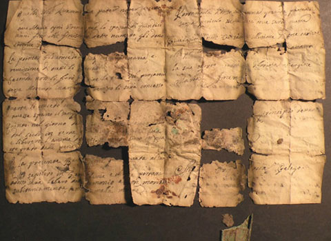 Picture 5 of Hundreds of mummies discovered in mass graves