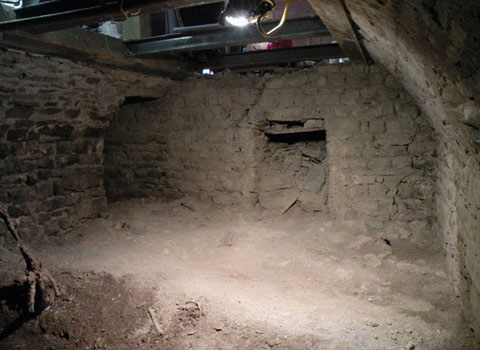 Picture 6 of Hundreds of mummies discovered in mass graves