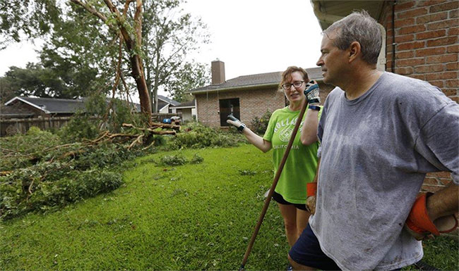 Picture 11 of Hurricane Barry turned the road into a river in the southern United States