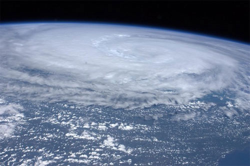 Picture 2 of Hurricane Irene continued to rage the United States