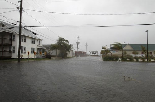 Picture 6 of Hurricane Irene continued to rage the United States