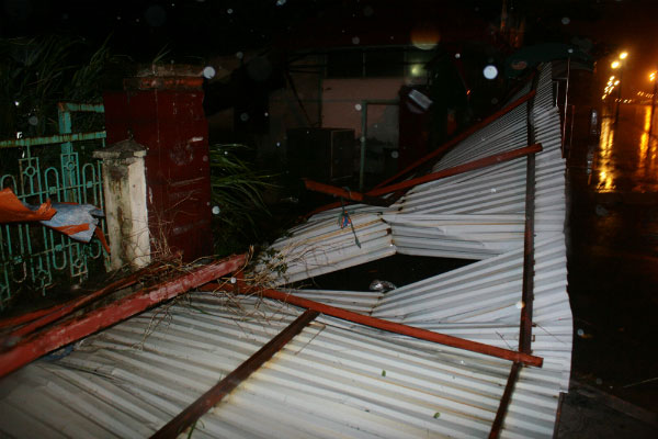Picture 3 of Hurricane Kalmaegi went deep into the land and reduced levels