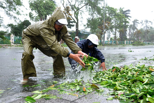 Picture 2 of Hurricane Rammasun has gone to China