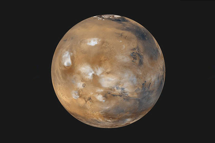 Picture 2 of If aliens attack, we have to risk protecting the Moon