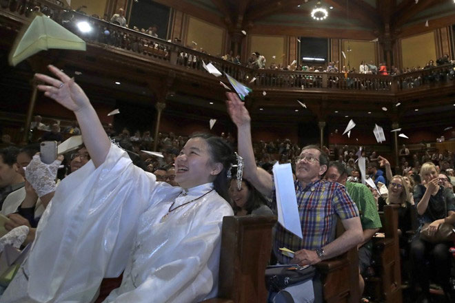 Picture 3 of Ig Nobel 2019 awarded for research teaching surgeons like teaching animals