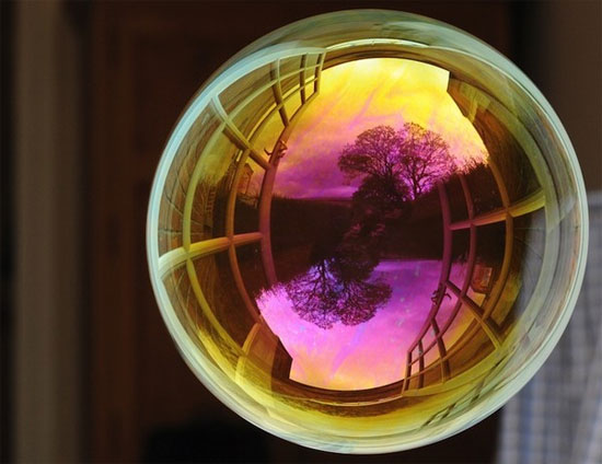 Picture 1 of Illusion amazingly from soap bubbles