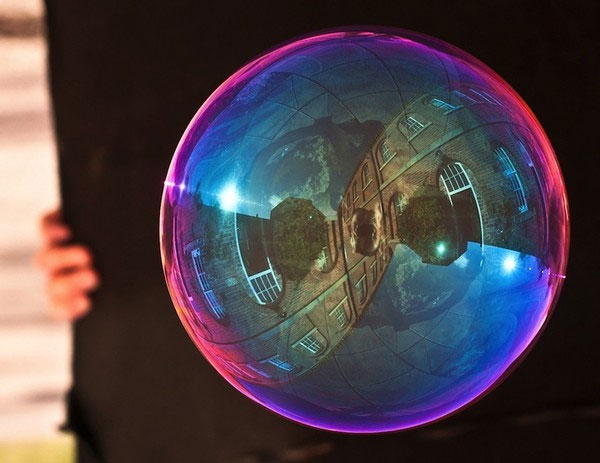 Picture 5 of Illusion amazingly from soap bubbles