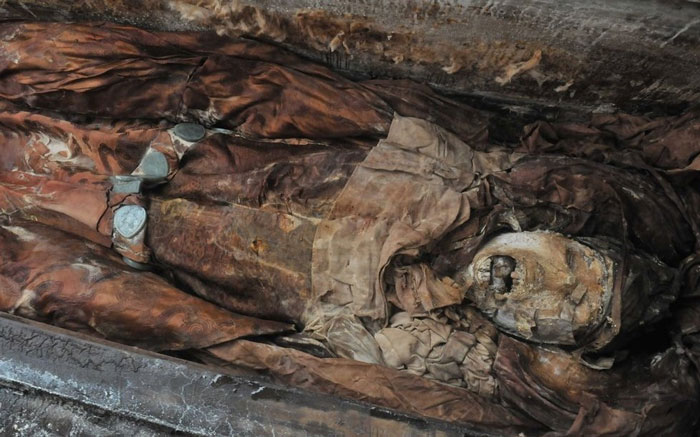 Picture 1 of Image: Excavating the tomb of the post-Ming Dynasty