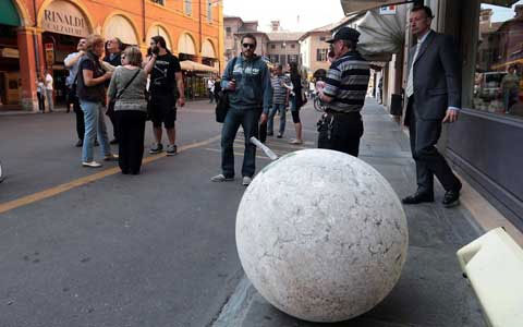 Picture 4 of Image: Italy dissipated after the earthquake