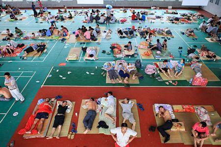 Picture 17 of Image: Strong storm devastating eastern China